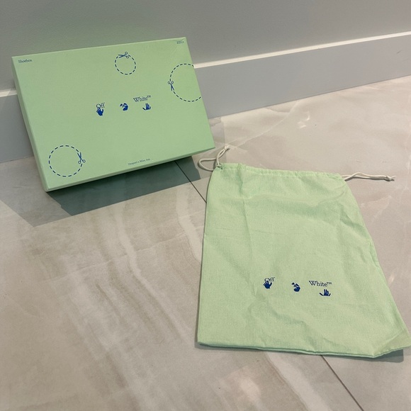 Off-White Accessories - Rare Green Off-White Shoebox Tissue Paper AND Logo Dust Bag